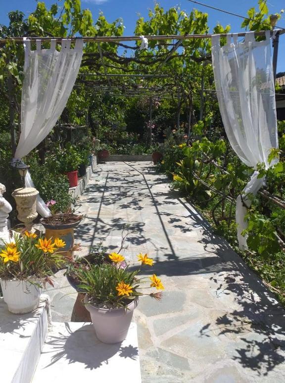 Malotu Resort Sinarades Bagian luar foto